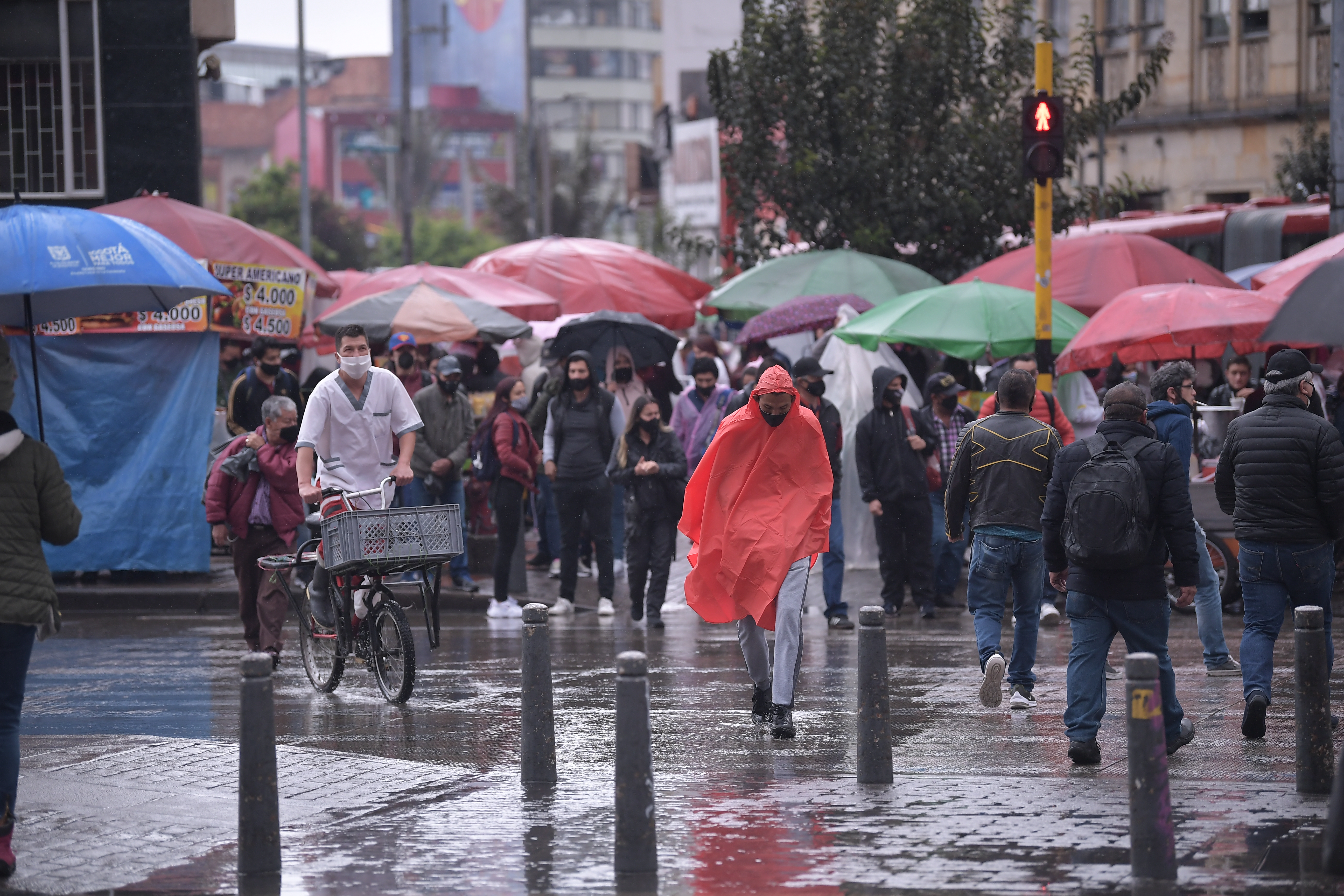 El PIB de Colombia cayó 6,8 % en 2020