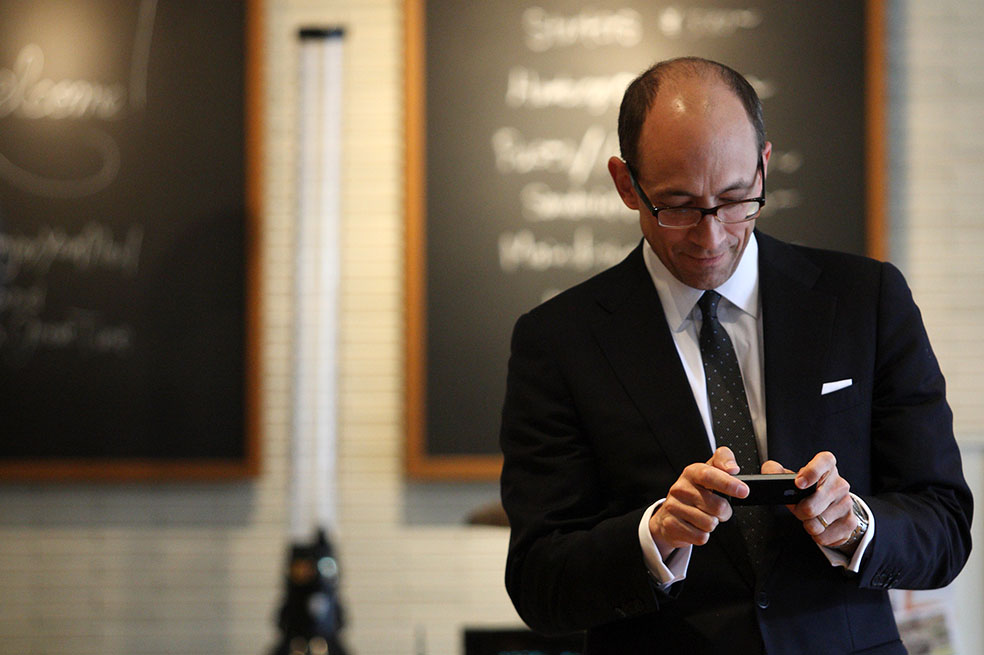 Dick Costolo dejó el más alto cargo en Twitter, compañía que en 2014 obtuvo US$1.400 millones y sumó más de 300 millones de usuarios. / Bloomberg