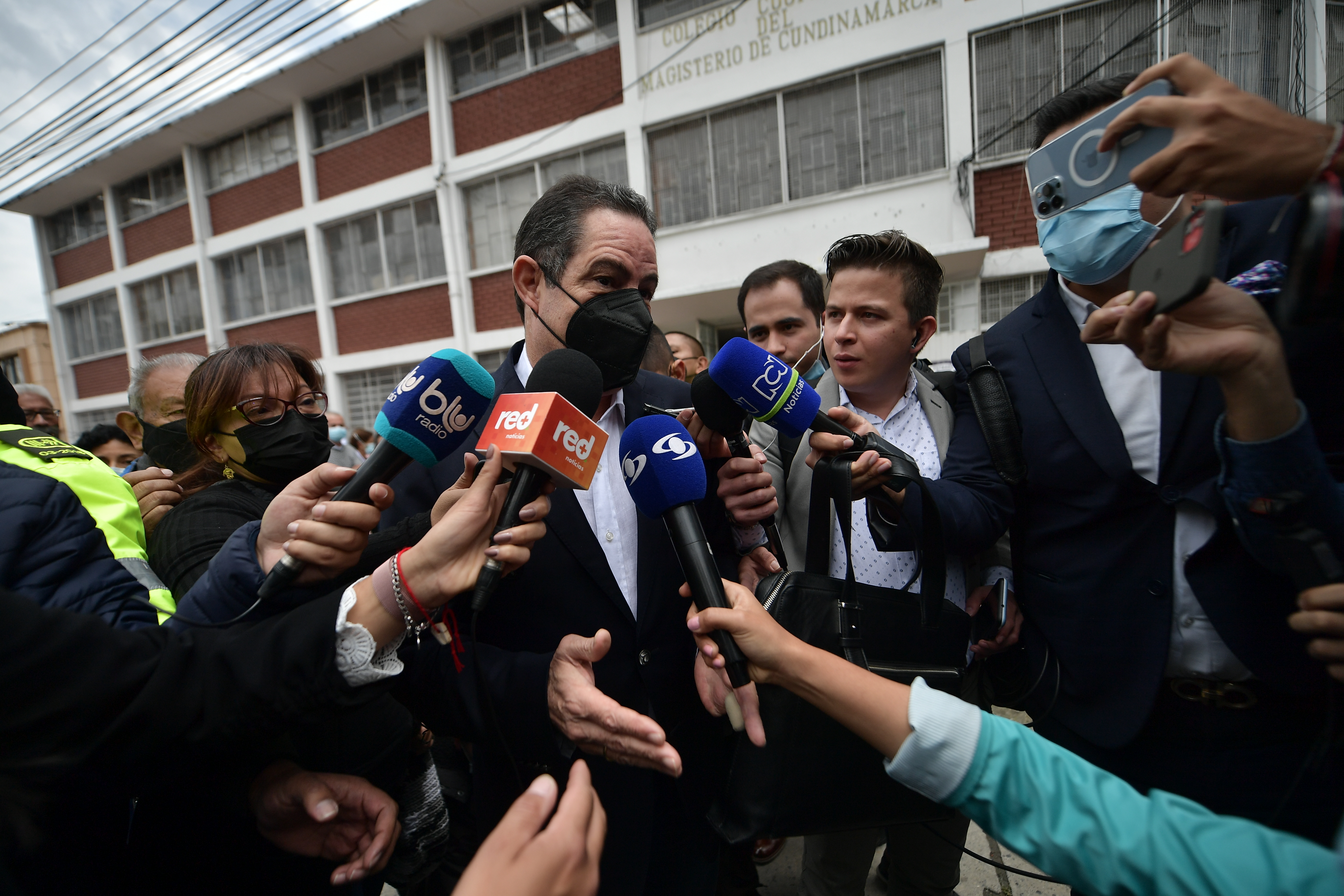 Tras reunión de bancada, Cambio Radical no definió posición con relación a Petro