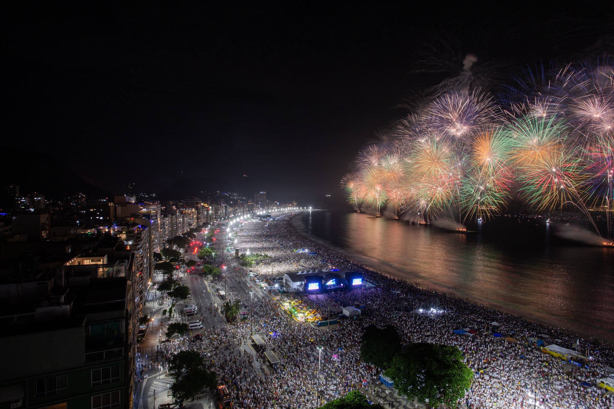 Este año habrá 13 escenarios, con incontables atracciones.
