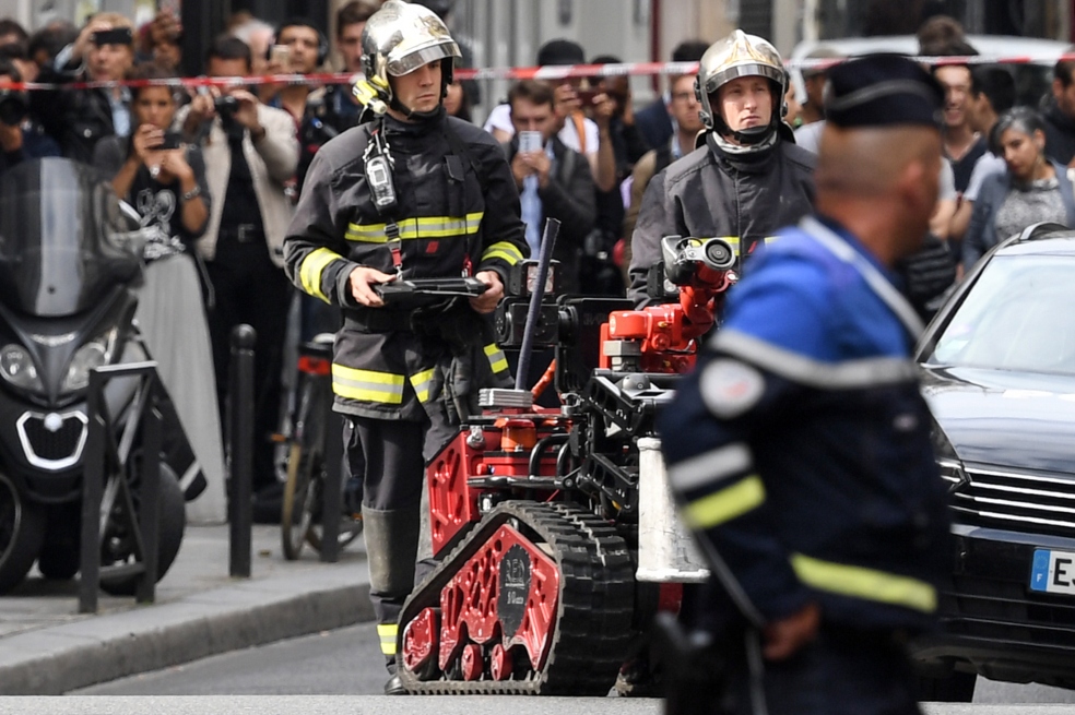Detenido hombre que retuvo al menos a tres personas en el centro de París