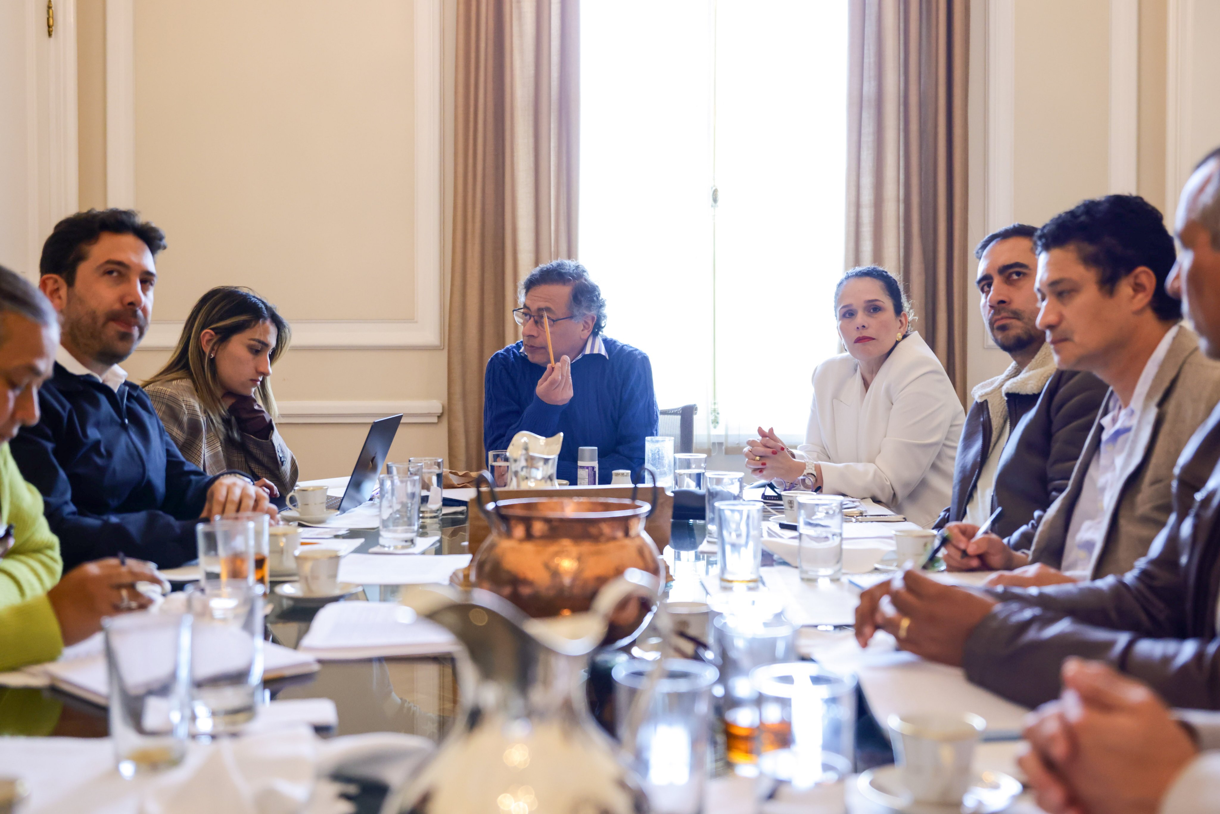 Gobierno Petro se reunirá con concesionarios para buscar solución al alza de peajes