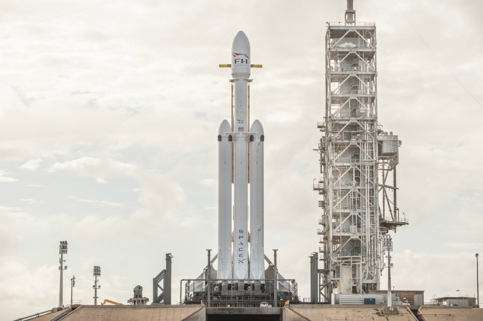 SpaceX llevará por primera vez un automóvil al espacio