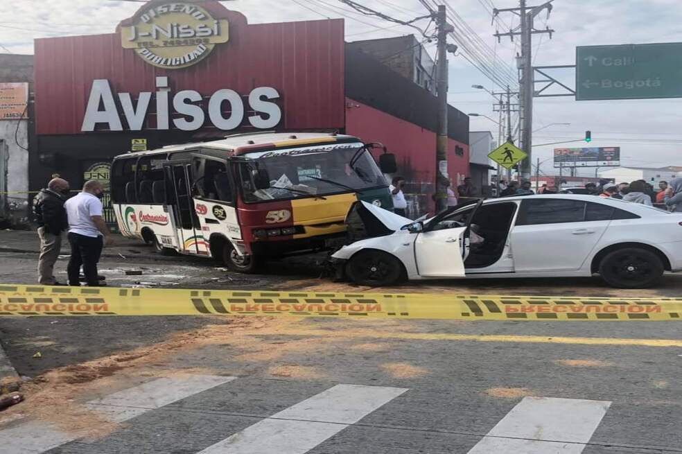 Un muerto y varios heridos dejó accidente de tránsito al sur de Armenia