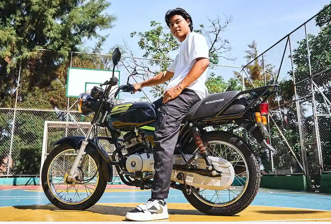 Bajaj Boxer S