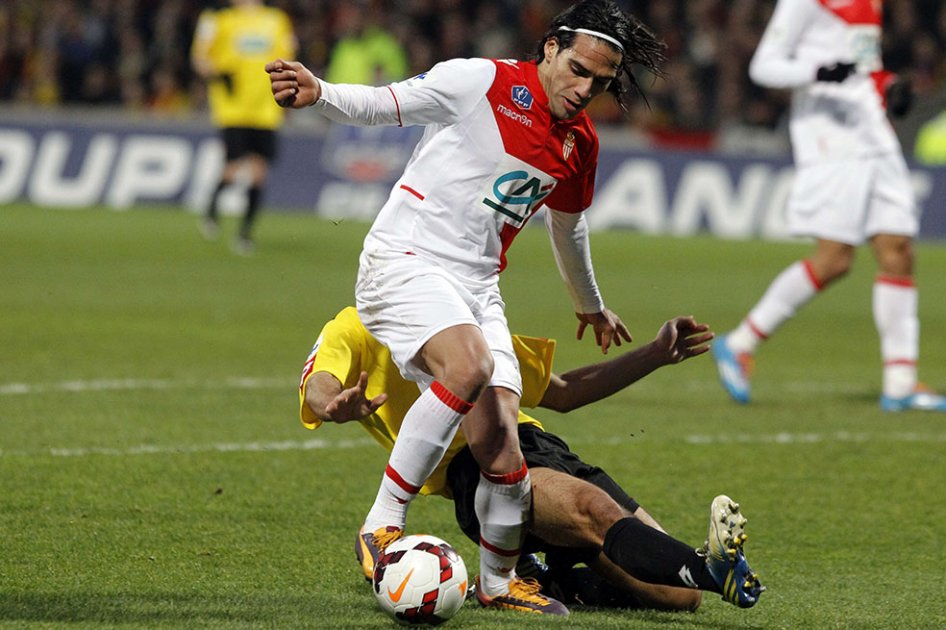 El momento en el que Falcao García se lesionó y se perdió el Mundial de Brasil 2014. 