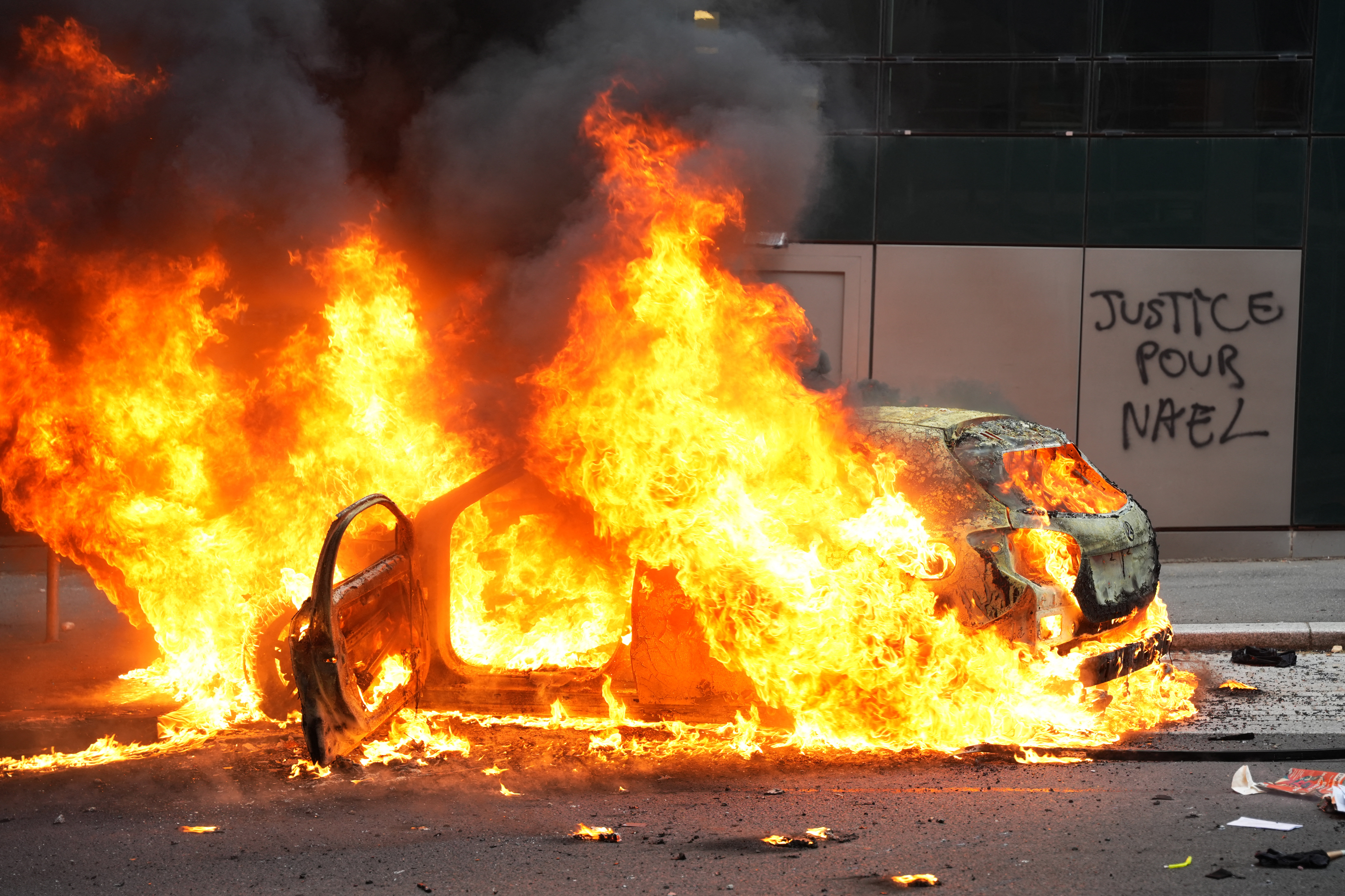 Francia: 1.056 condenados a prisión por los disturbios ante violencia policial