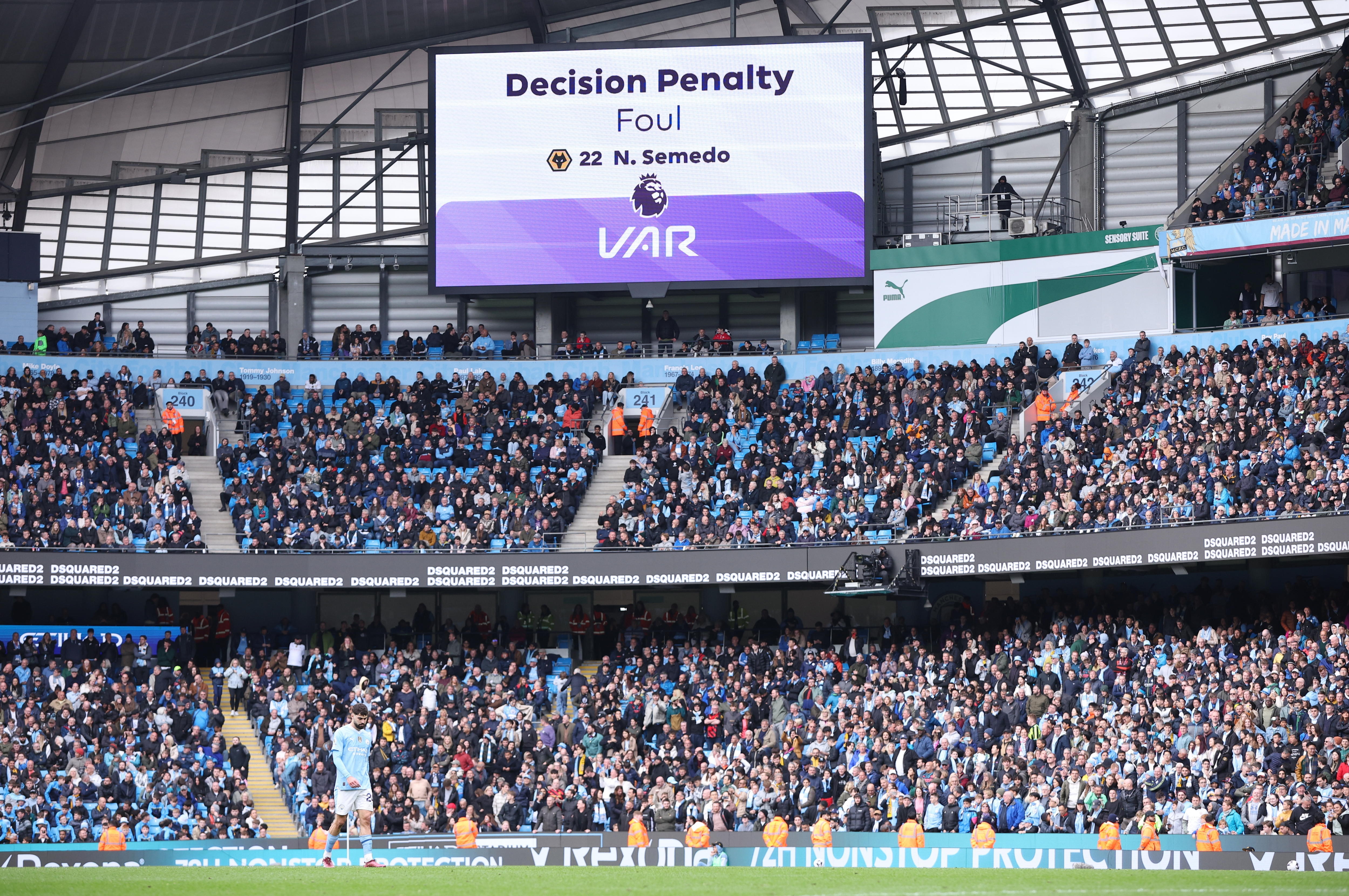 La Premier League se plantea eliminar el VAR: ¿cuál es la razón?