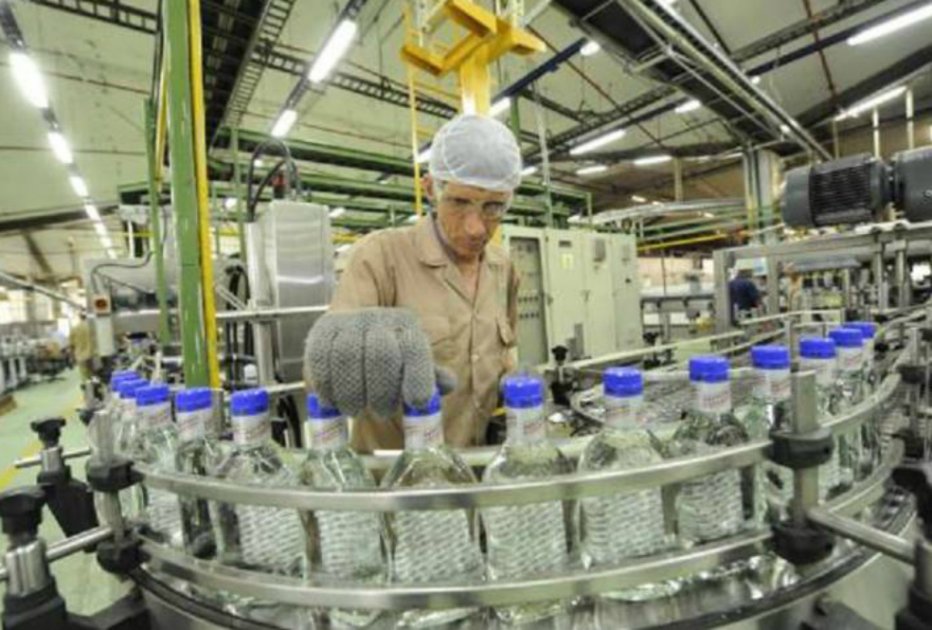 Paro camionero afecta producción de la Fábrica de Licores de Antioquia