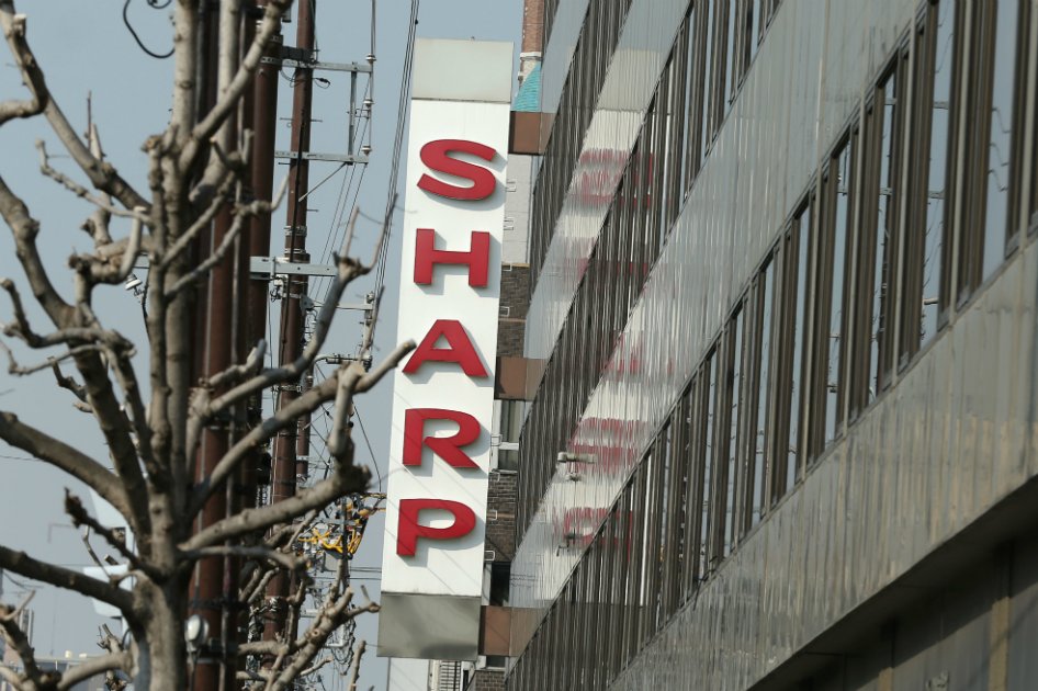 104 años de Sharp, de los lápices a los brazos de Foxconn