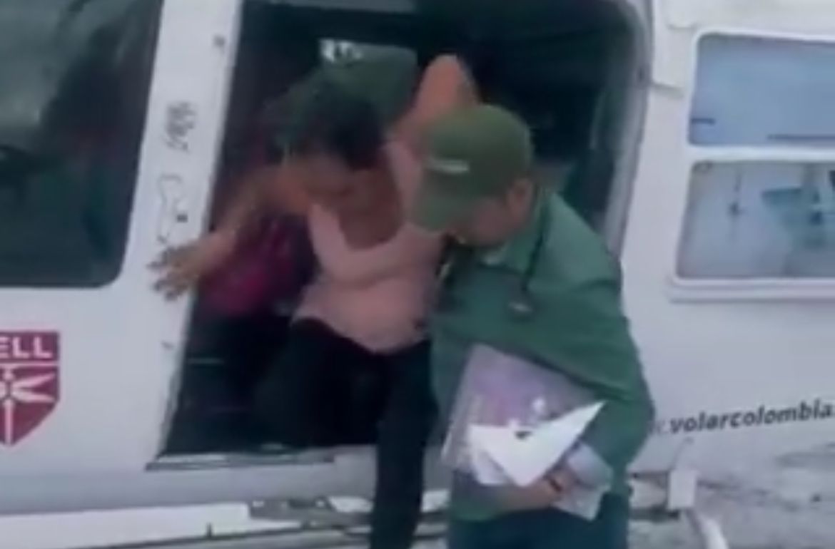 Evacuaron en helicóptero a mujer embarazada tras avalancha en Santander