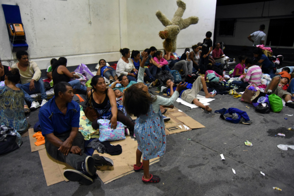 En fotos: La caravana de los migrantes hondureños continúa su travesía