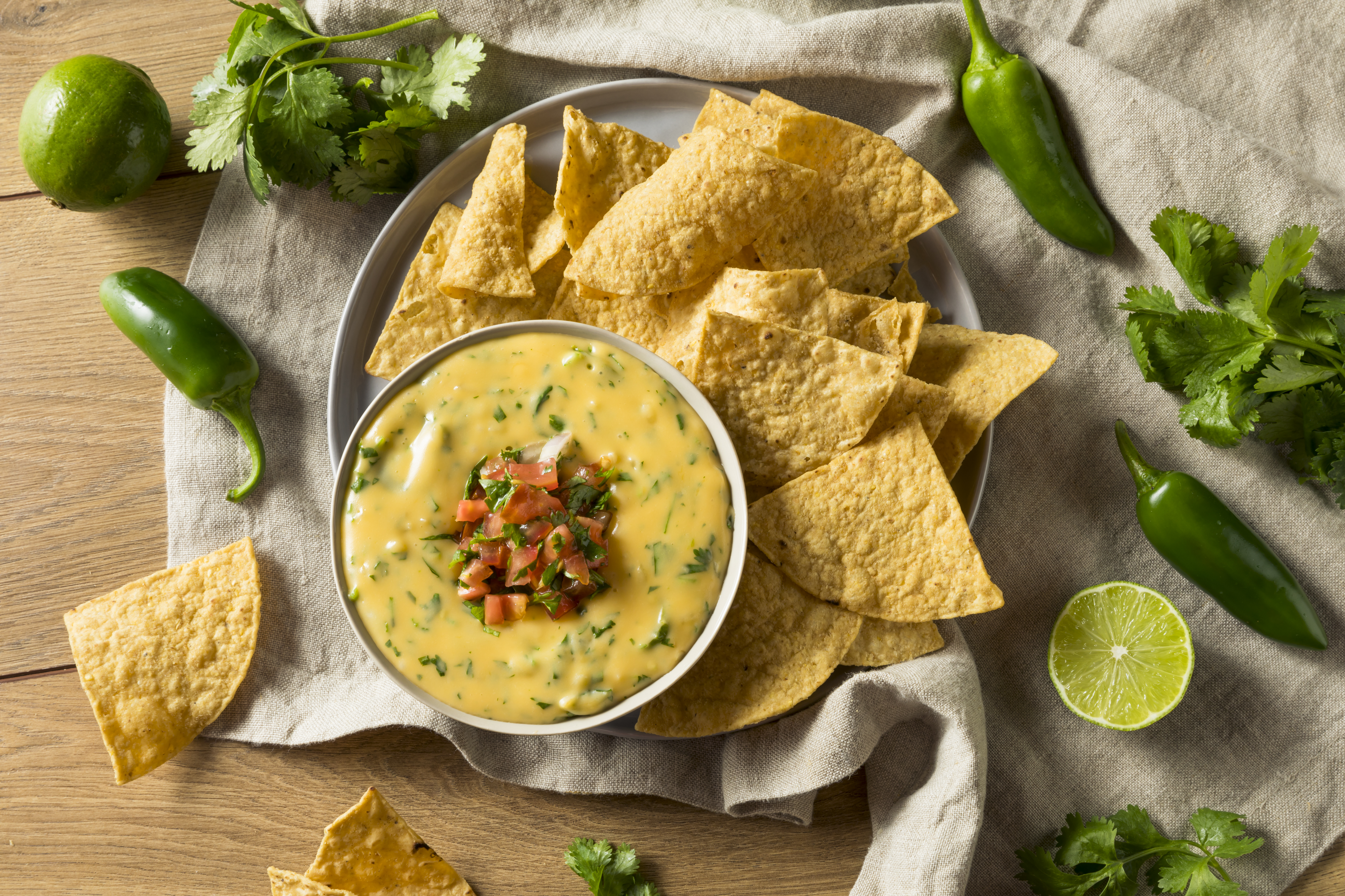 En 25 minutos lleva a la mesa este “dip” de tocineta y queso