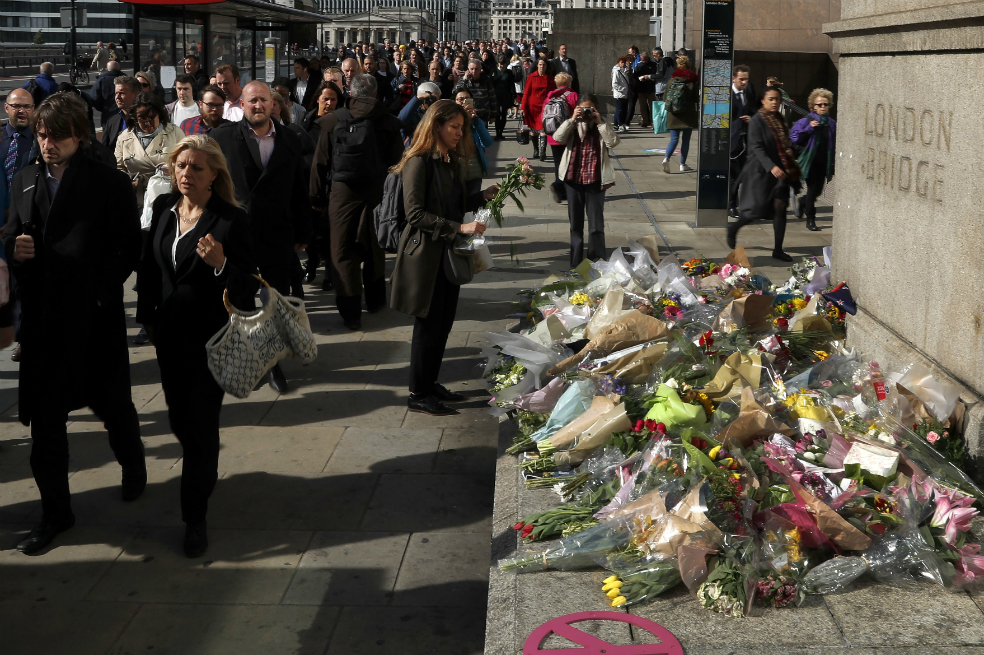 Tres extranjeros y un británico, primeras víctimas identificadas del atentado de Londres