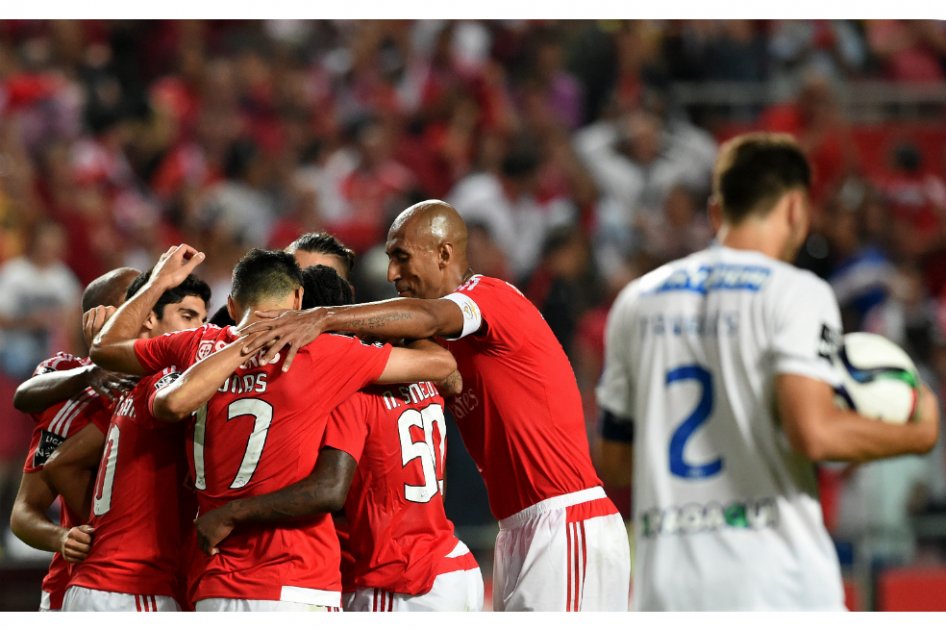 Benfica se coloca líder tras golear al Estoril