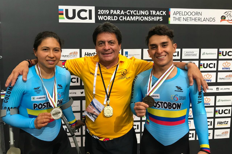 José 'Chepe' Castro (centro) junto a Carolina Munevar (izq.) y Alejandro Perea.Cortesía