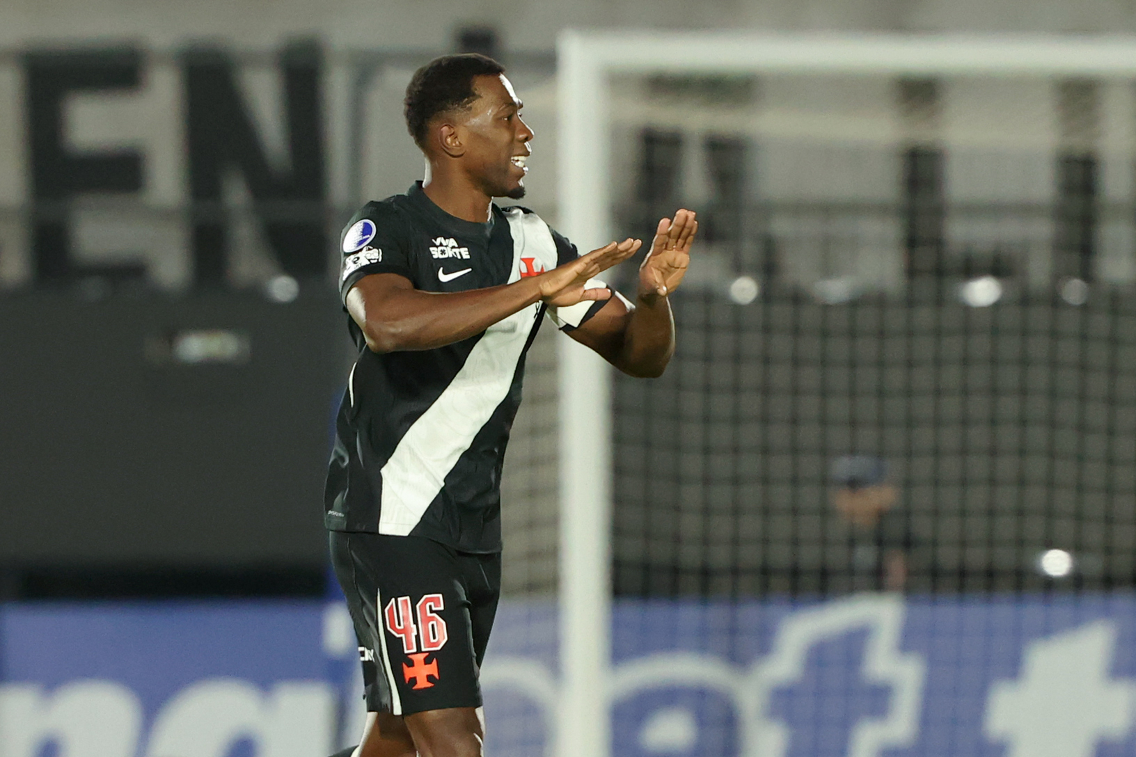 Carlos Cuesta marcó gol en la derrota de Vasco da Gama en la Copa Sudamericana: video