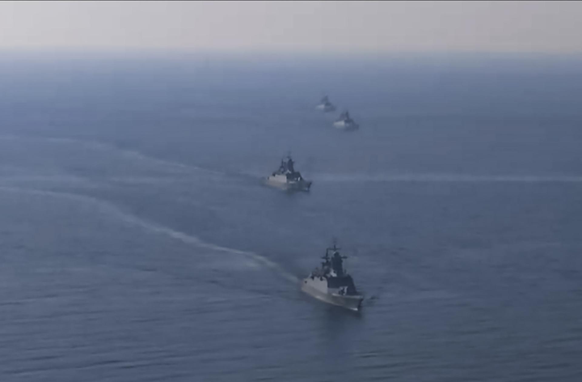 EE. UU. despliega tres barcos de guerra hacia la costa de Venezuela