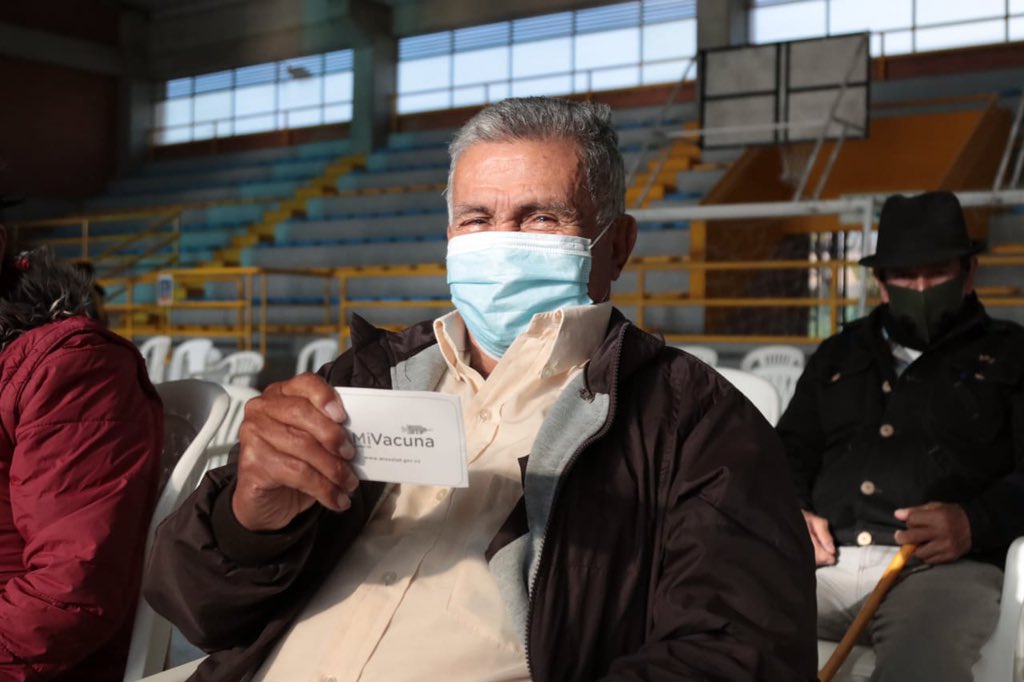 La información sobre la vacunación de cada paciente quedará cargada en el portal Paiweb. Además, cada persona recibirá su carné de vacunación.