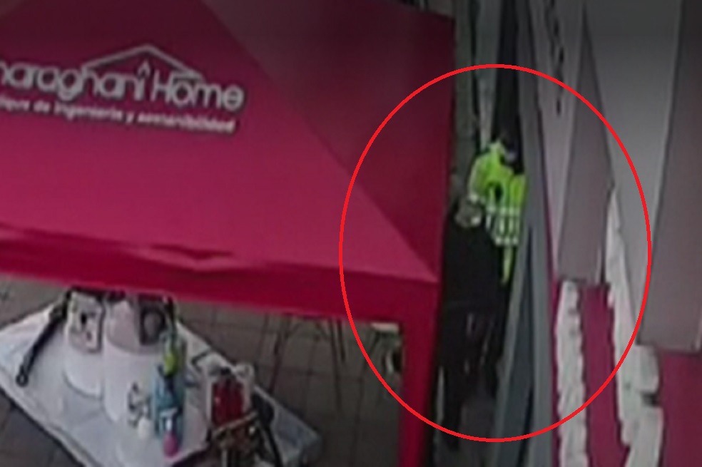 Capturan ladrón que engañó a dos policías después de robar una tienda en Bogotá
