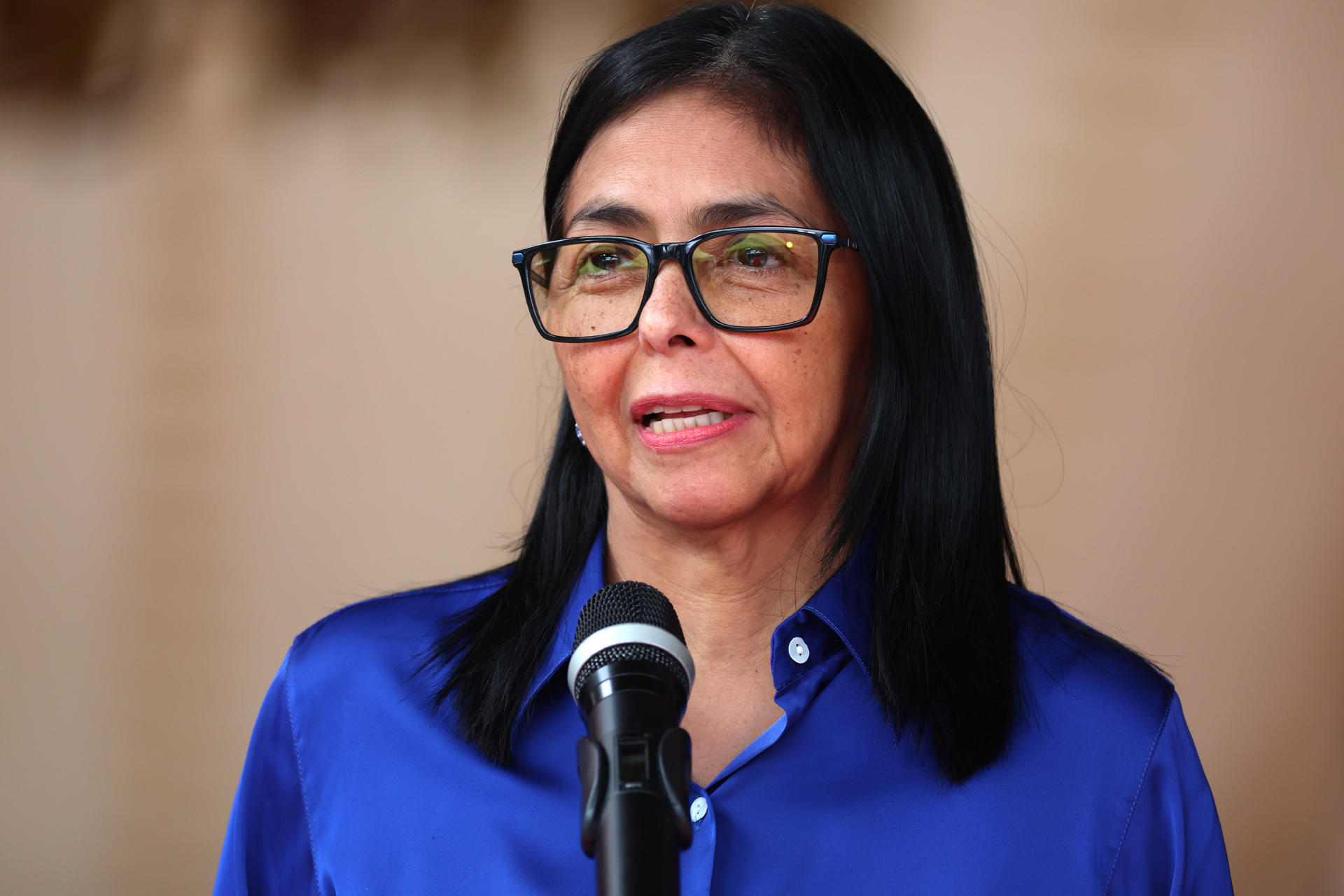 Venezuela anuncia el primer giro de USD 300 millones desde EE. UU. por venta de petróleo