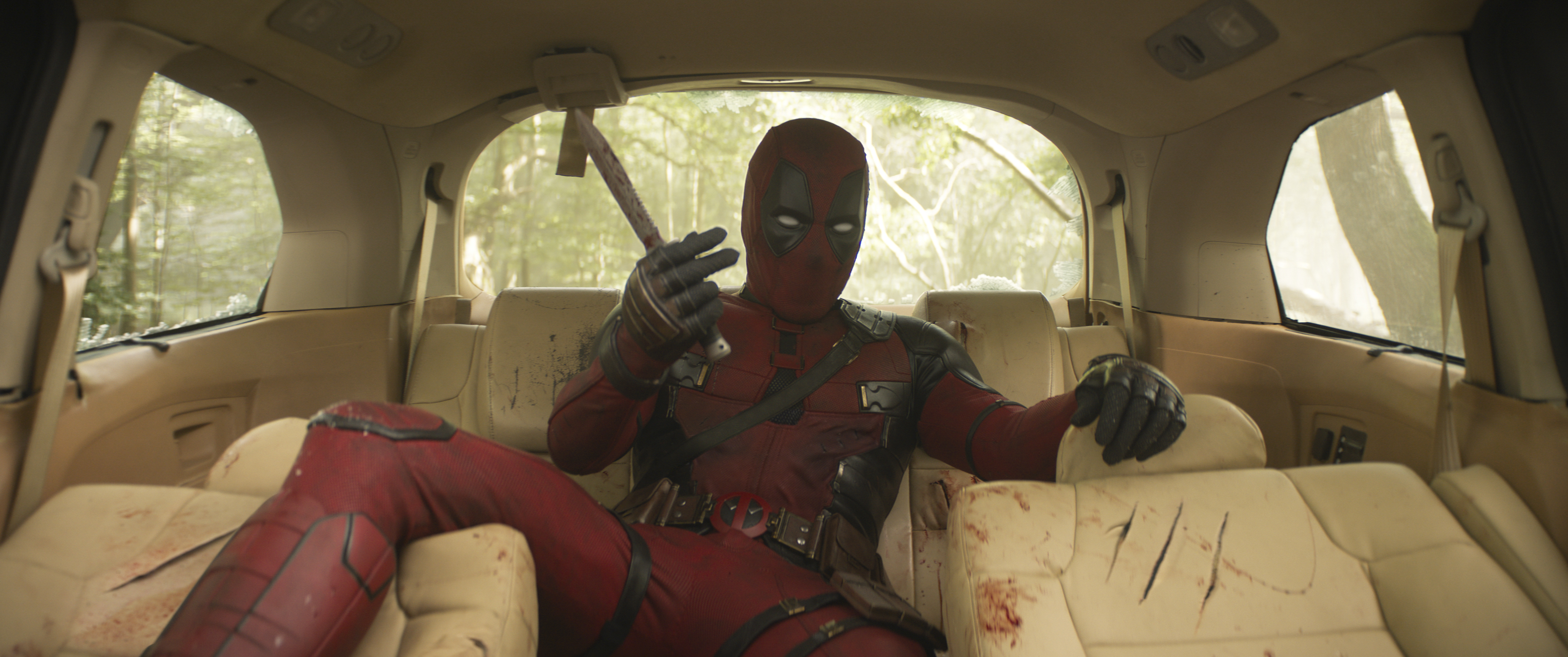MADRID, 14/02/2024.- El actor Ryan Reynolds interpreta a Wade Winston Wilson, más conocido como Deadpool, en un fotograma de la película "Deadpool & Wolverine" ("Dedpool y Lobezno"). El trailer de esta cinta se ha convertido en el más visto de todos los tiempos con 365 millones de visualizaciones en sus primeras 24 horas, según anunció este miércoles Walt Disney España. EFE/ 20th Century Studios y Marvel / ***SOLO USO EDITORIAL/SOLO DISPONIBLE PARA ILUSTRAR LA NOTICIA QUE ACOMPAÑA (CRÉDITO OBLIGATORIO)***