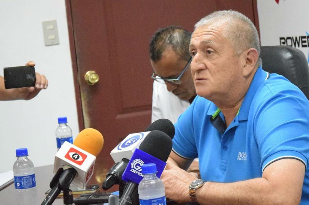 Eduardo Lara: «Nos vamos, pero nuestro corazón queda en El Salvador»