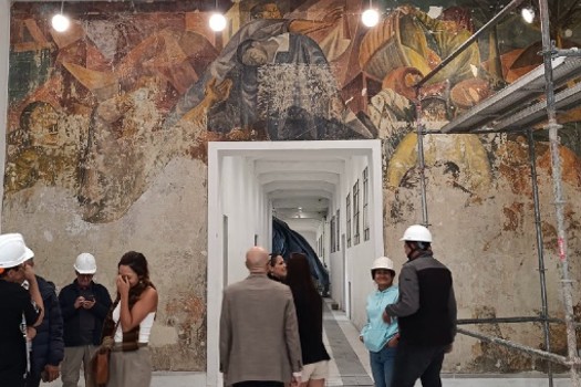 Hallazgo histórico: descubren mural de los años 40 en la Universidad Nacional