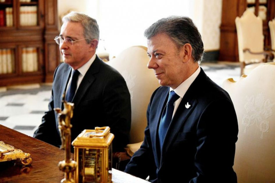 “Nos podemos sentar a dialogar sobre la implementación del acuerdo”: Santos a Uribe