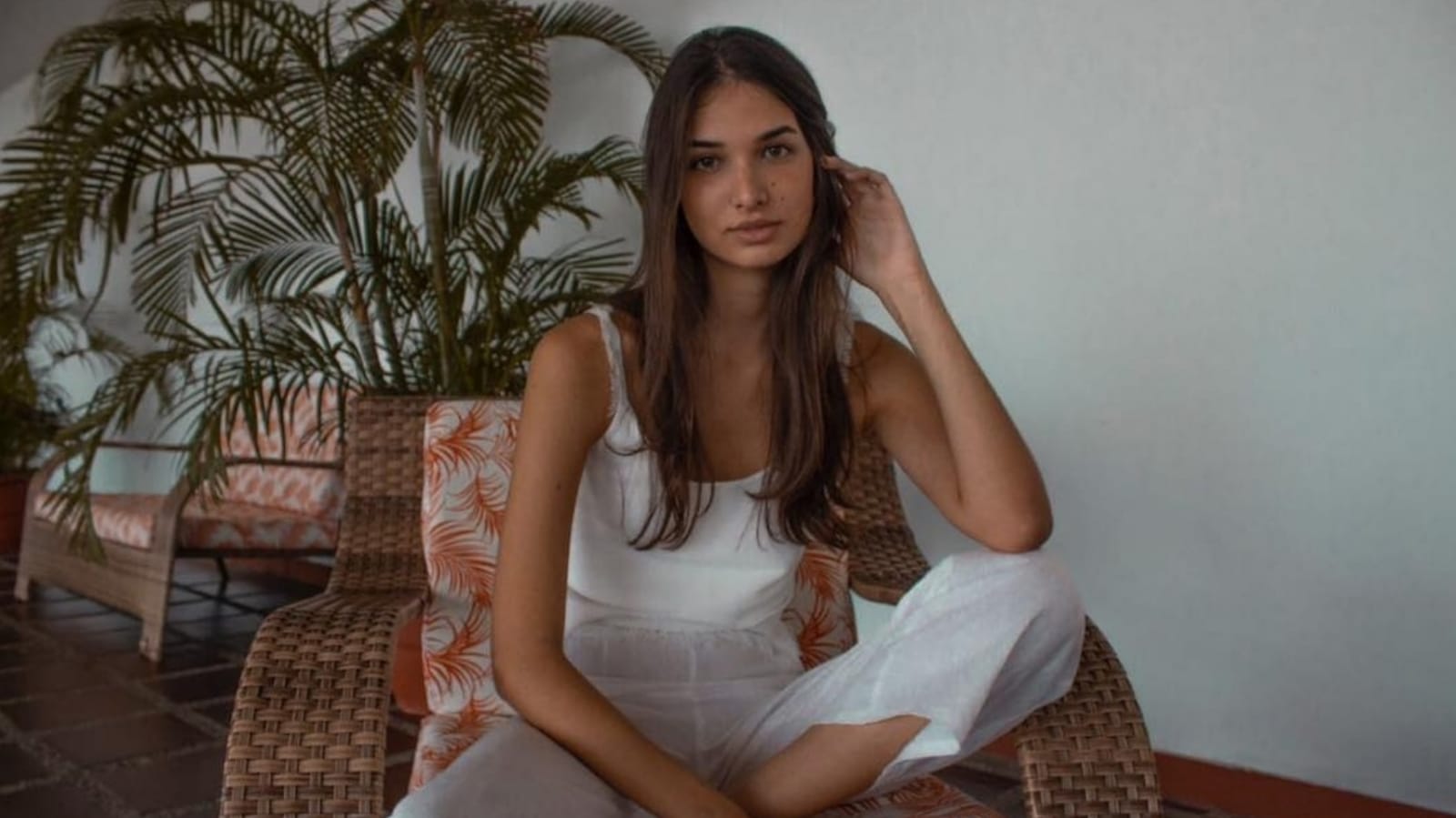 La comunicadora social  se ha desempeñado como modelo y presentadora en el canal Telecaribe.