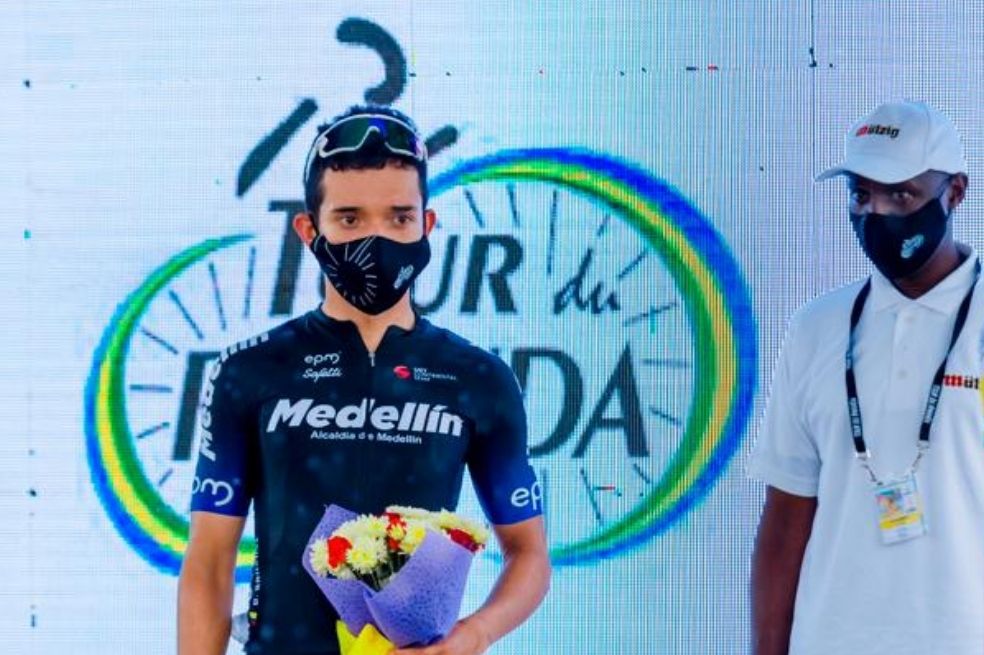 Brayan Sánchez, brillante en Ruanda: ganó la primera etapa y es líder