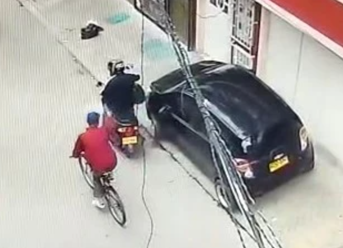 Ofrecen recompensa de $10 millones por sicario que en bicicleta asesinó a un hombre