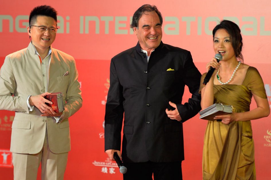 El cine contribuye al «estado desastroso del mundo»: Oliver Stone