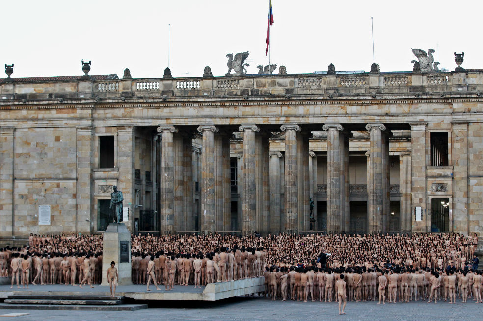 Bogotá, la ciudad donde más personas se desnudaron bajo el lente de Spencer Tunick
