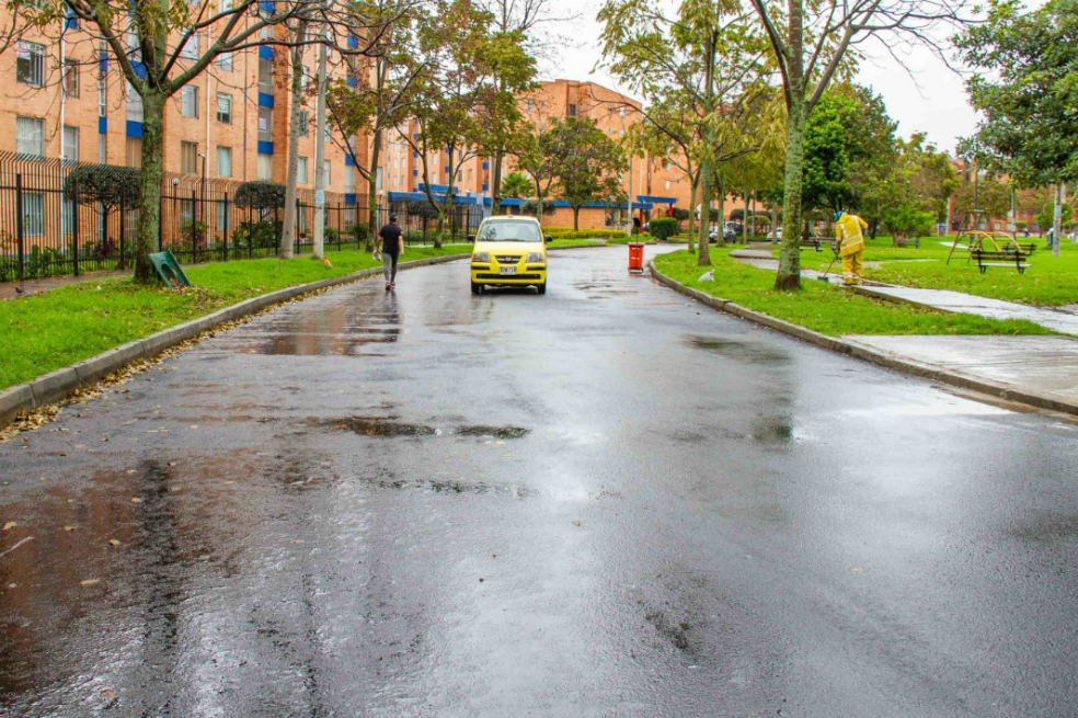 Taparon los huecos del barrio El Cortijo en Bogotá