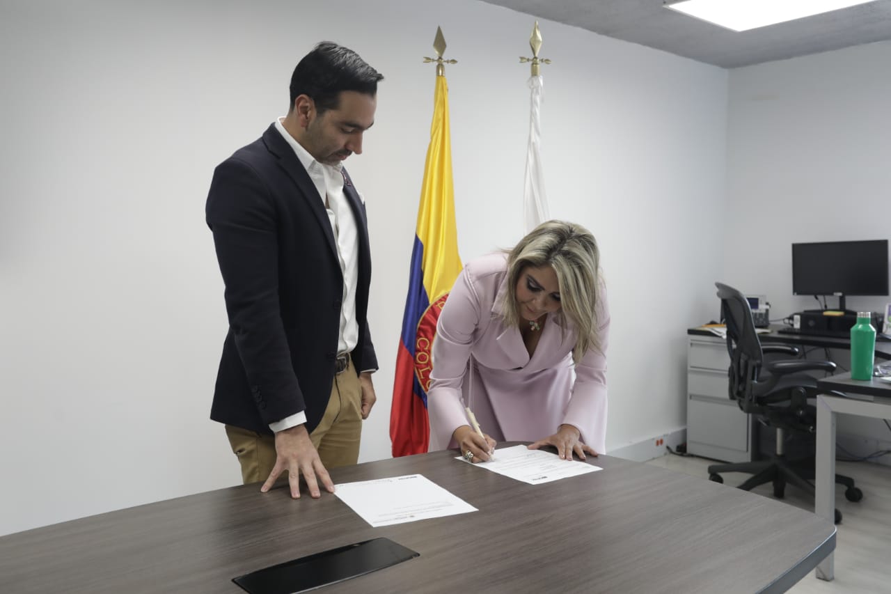 ICETEX retira de su cargo a secretaria general tras denuncias por contratación irregular
