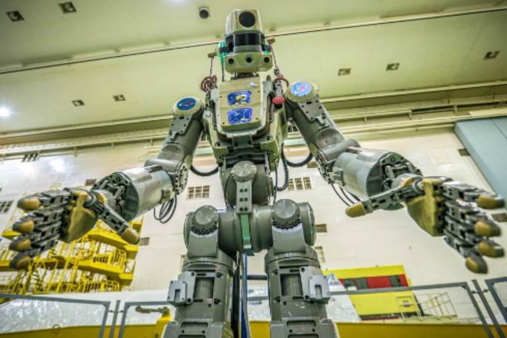 «¡Vamos! ¡Vamos!», dijo el robot humanoide Fedor al partir hacia la Estación Espacial