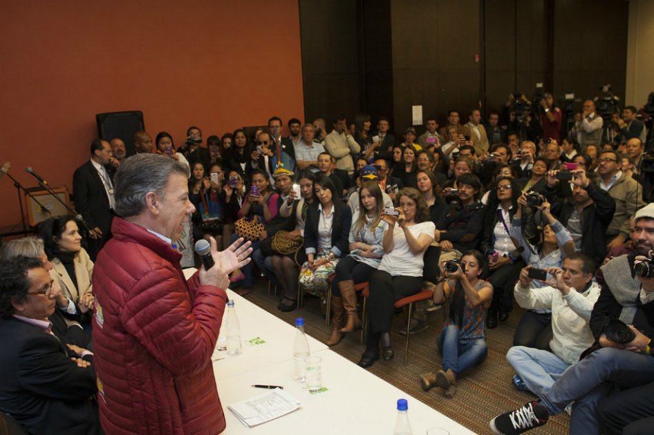 Emotivo acto de adhesión en Campaña Santos