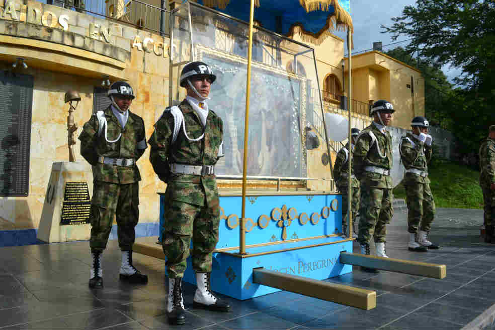 Oración por los soldados y los guerrilleros