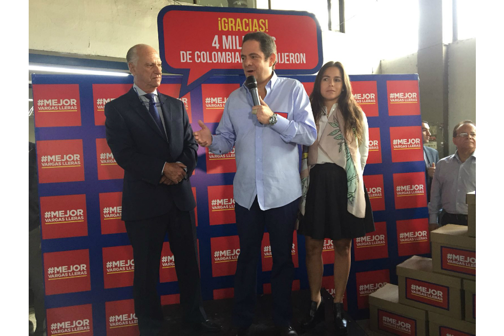 Vargas Lleras recogió cuatro millones de firmas