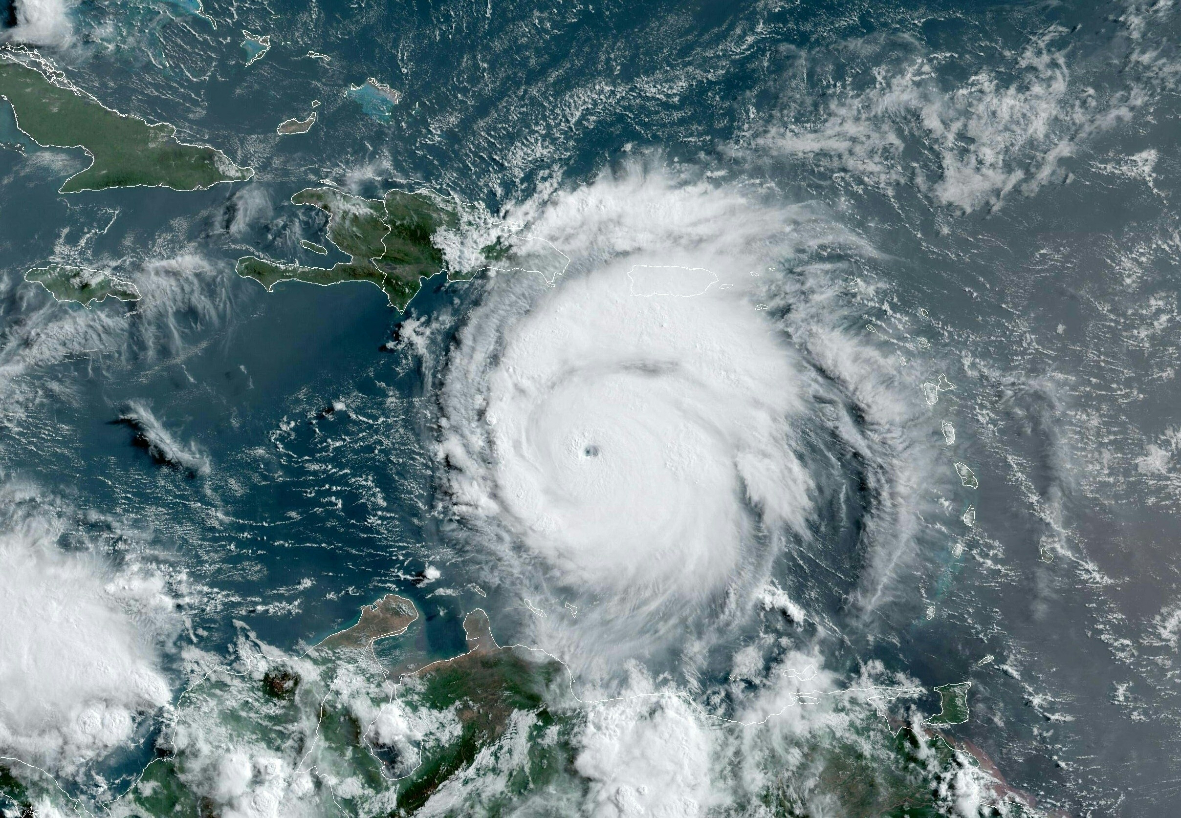 Tras su paso por Jamaica, huracán Beryl baja a categoría 3 y se dirige a México