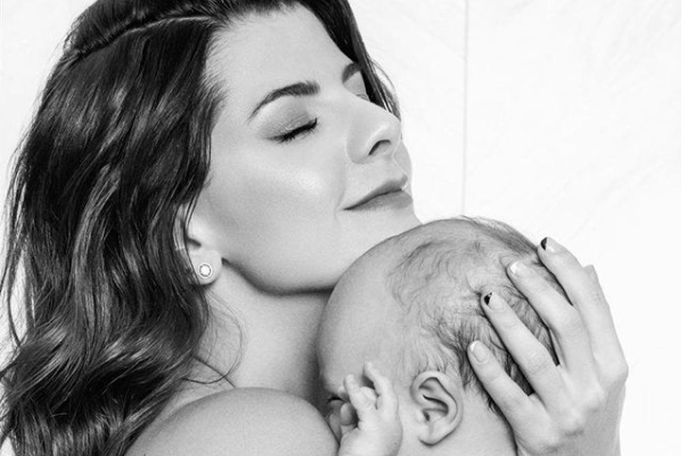 Qué es la tortícolis, la enfermedad que padece el hijo de Carolina Cruz