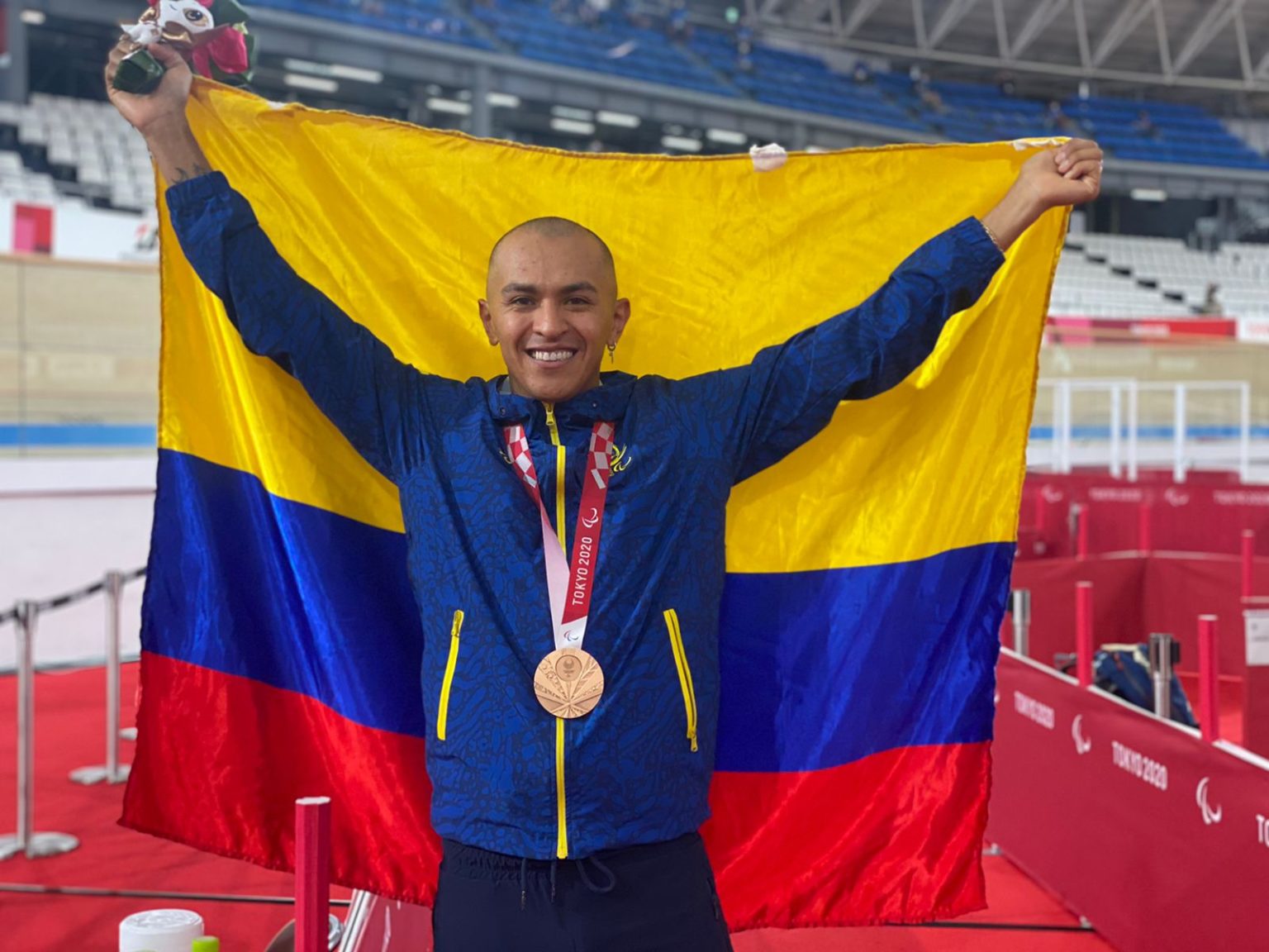 Diego Dueñas llega al Campeonato Mundial de pista en Francia pensando en el 2024