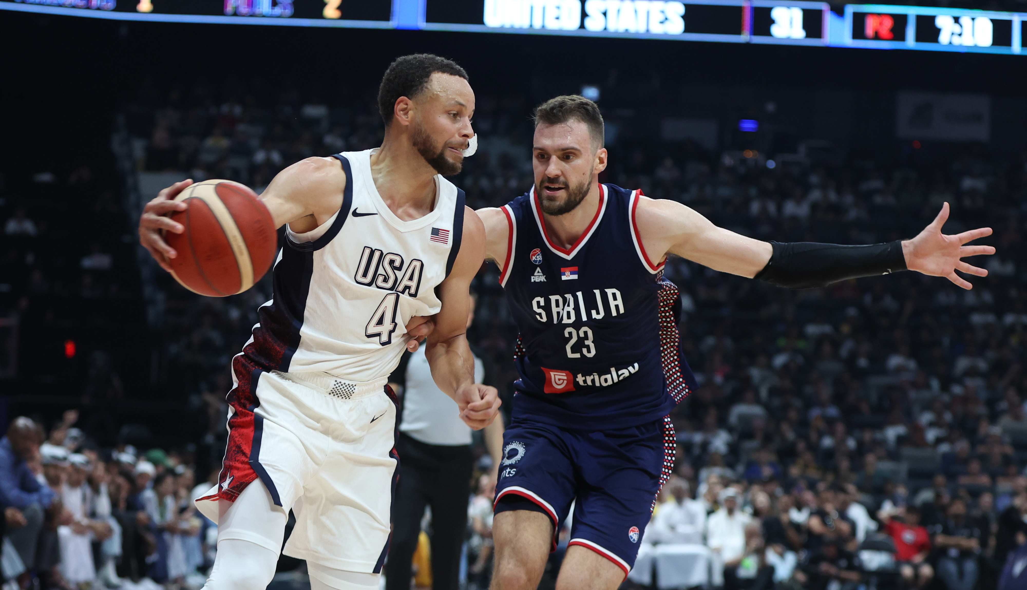 Curry, estrella de la NBA, apoya a Harris: “Esperanza, inspiración y unidad”