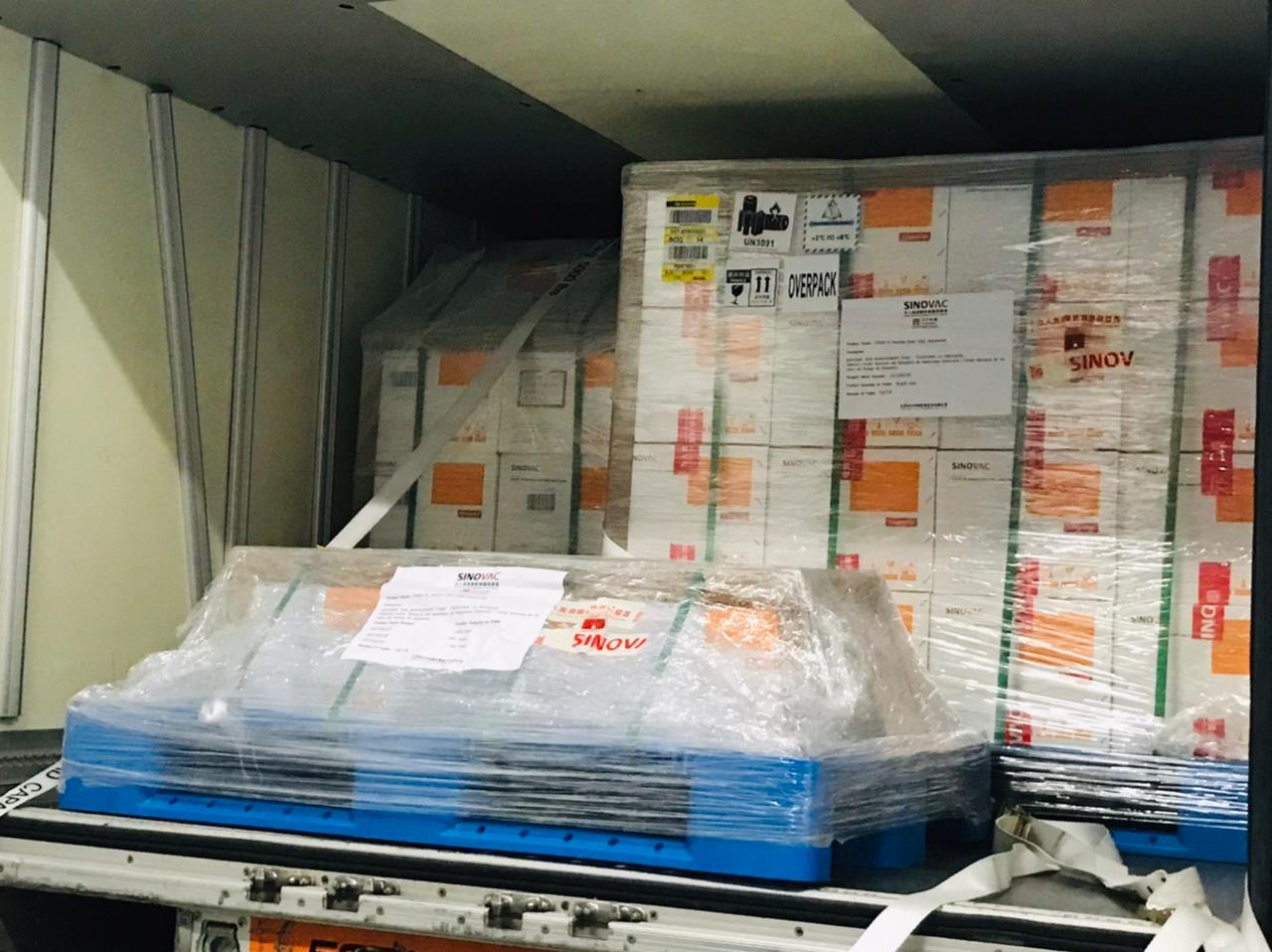 Colombia recibió un millón de dosis de vacunas contra el coronavirus de Sinovac