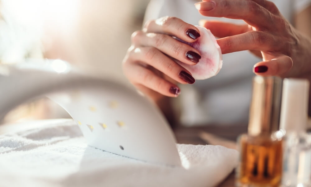 Haz estas 3 decoraciones de uñas para principiantes que se ven hermosas