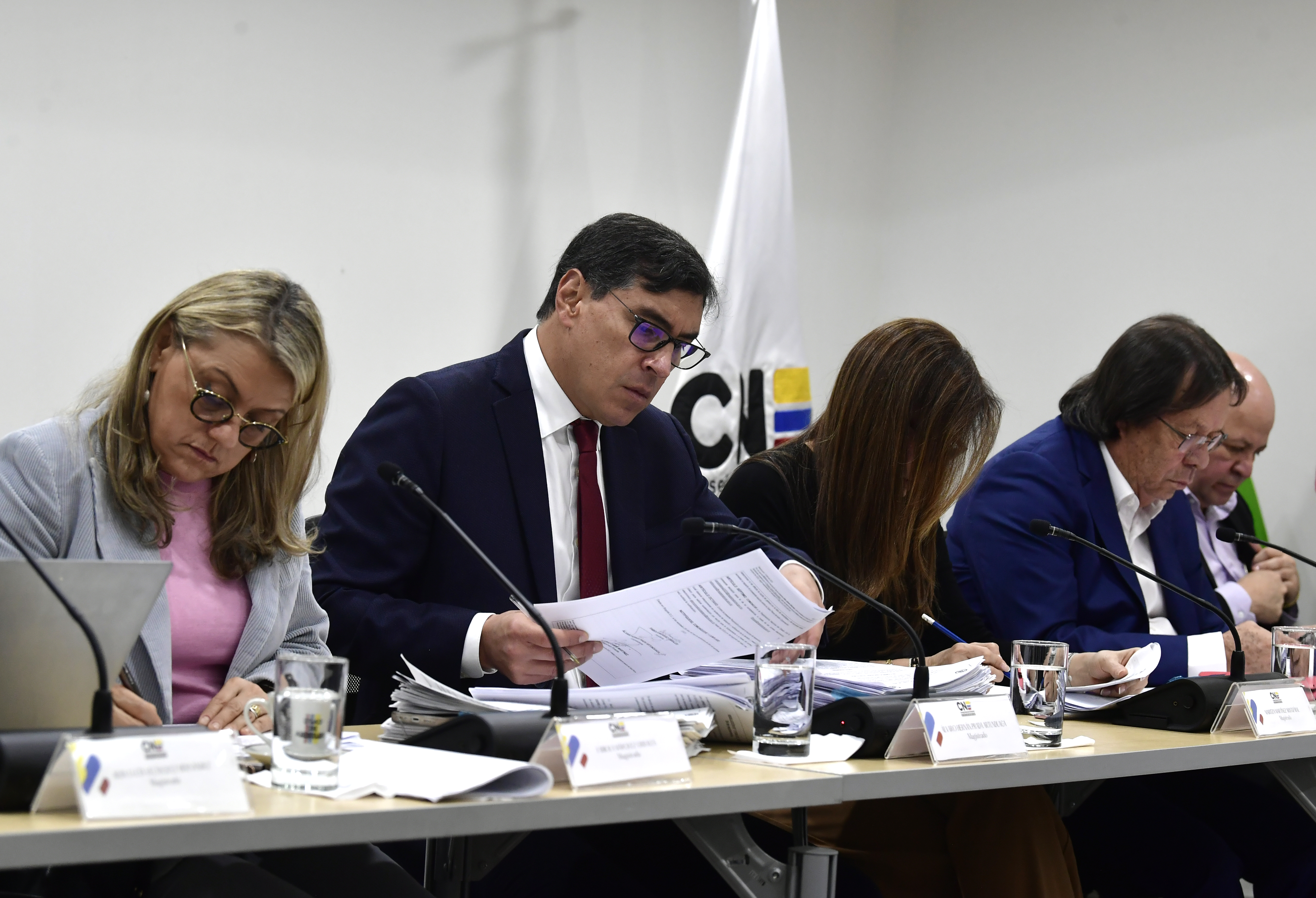 Expediente Petro: los secretos de la sesión más tensa en el Consejo Electoral