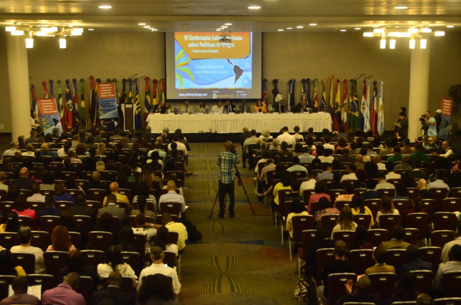 La conferencia se lleva a cabo de República Dominicana. 