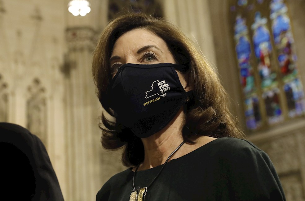 ¿Quién es Kathy Hochul, la primera mujer gobernadora de Nueva York?