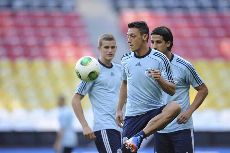 «Wenger es un entrenador de talla mundial, por eso firmé con Arsenal»: Ozil